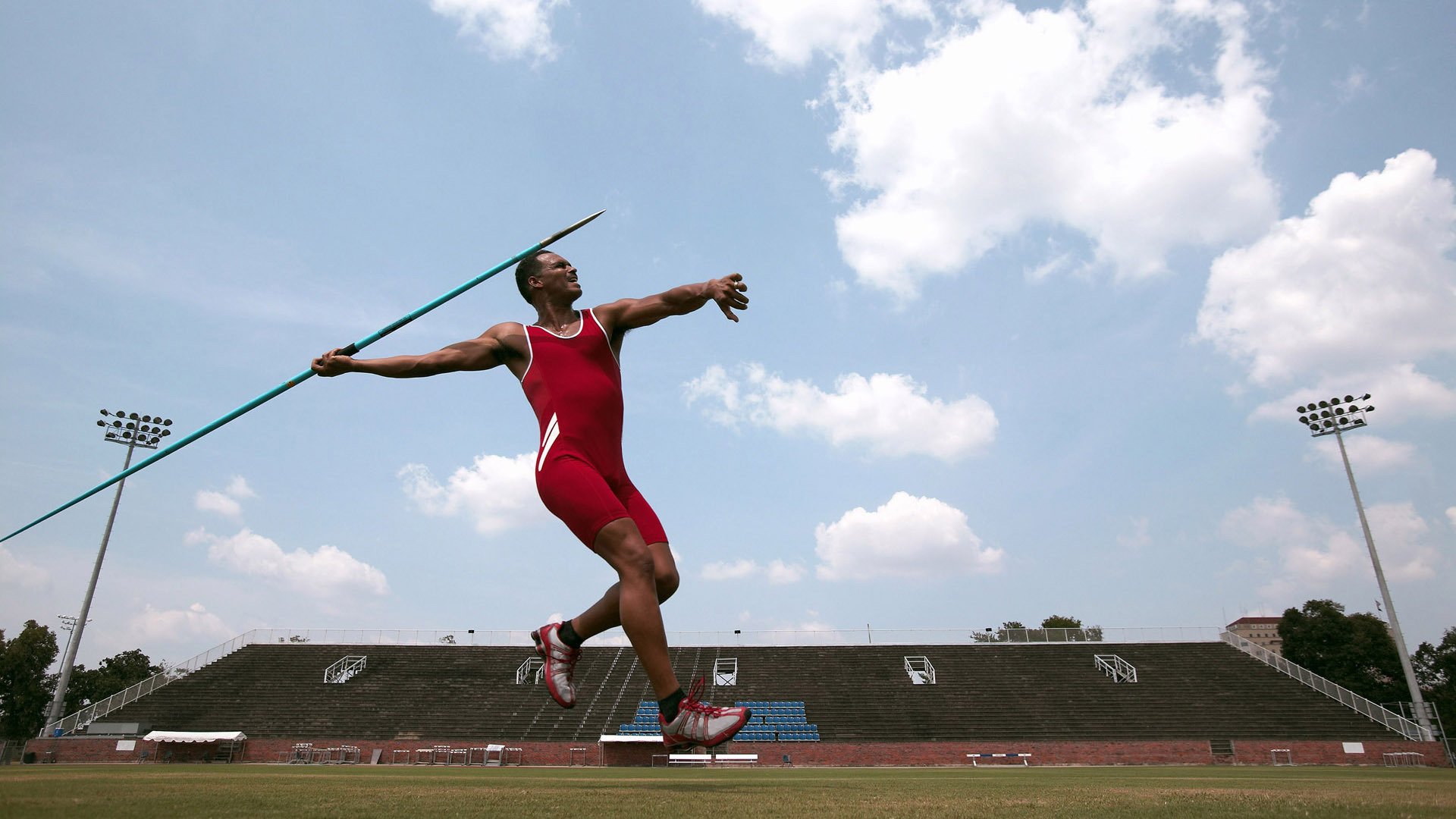 九游电竞站-【击球打法升级】现代打击战术如何应对高速投球？